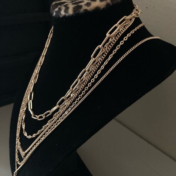 Guess set necklaces (5) beautiful 🤩 - Picture 2 of 8